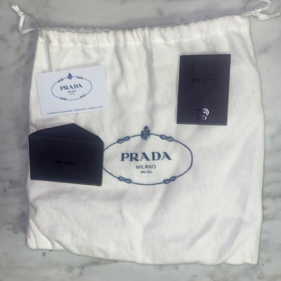 Re-Nylon Prada Re-Edition 2000 mini-bag - Picture 6 of 7